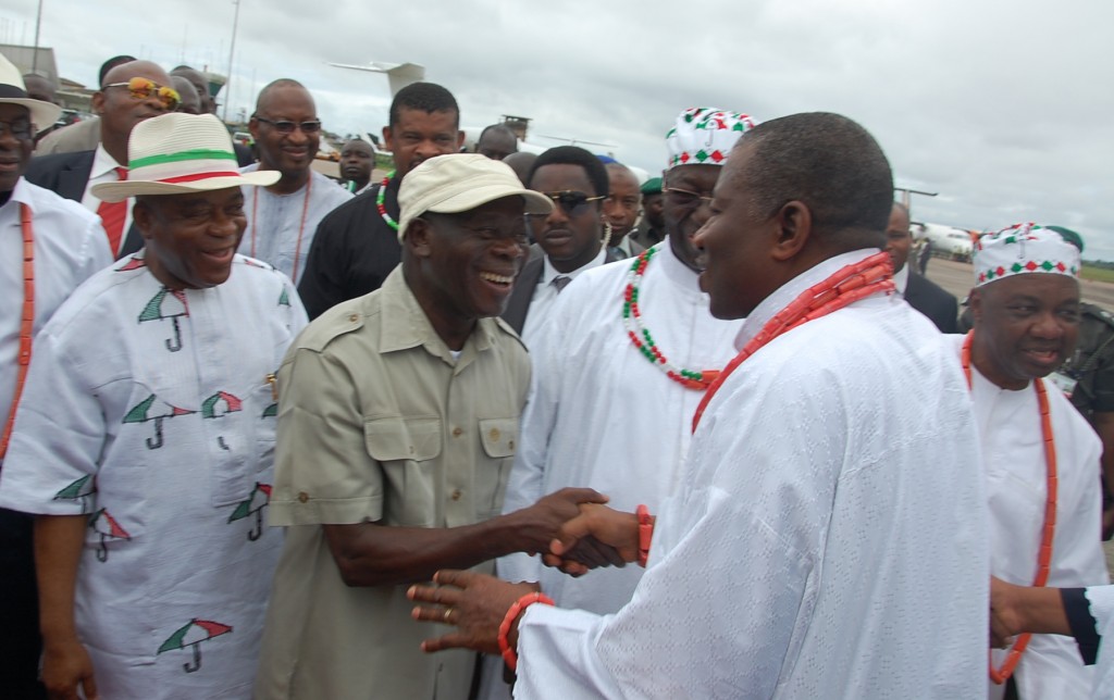 President Goodluck Jonathan (2nd right), Vice President Namadi Sambo (right); Governor Adams Oshiomhole of Edo State and Governor Theodore Orji of Abia State 