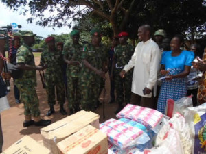 Army Brigadier-General Yahaya with Pastor Folorunsho and others during the presentation of relief materials to IDP camp