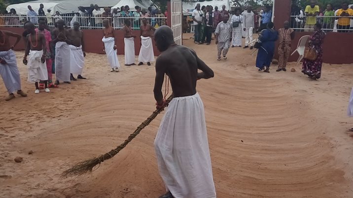 The preparation of ground of the spot where the 'Akhue' will be played with the Crown Prince for the choosing of name.