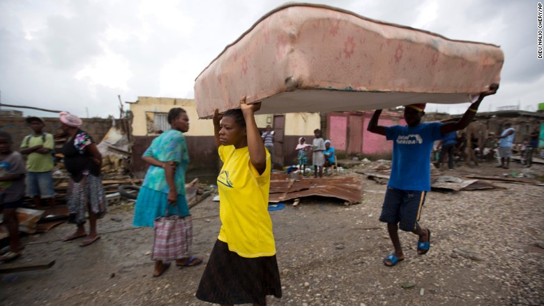 161008105012-09-haiti-devastation-photos-exlarge-169