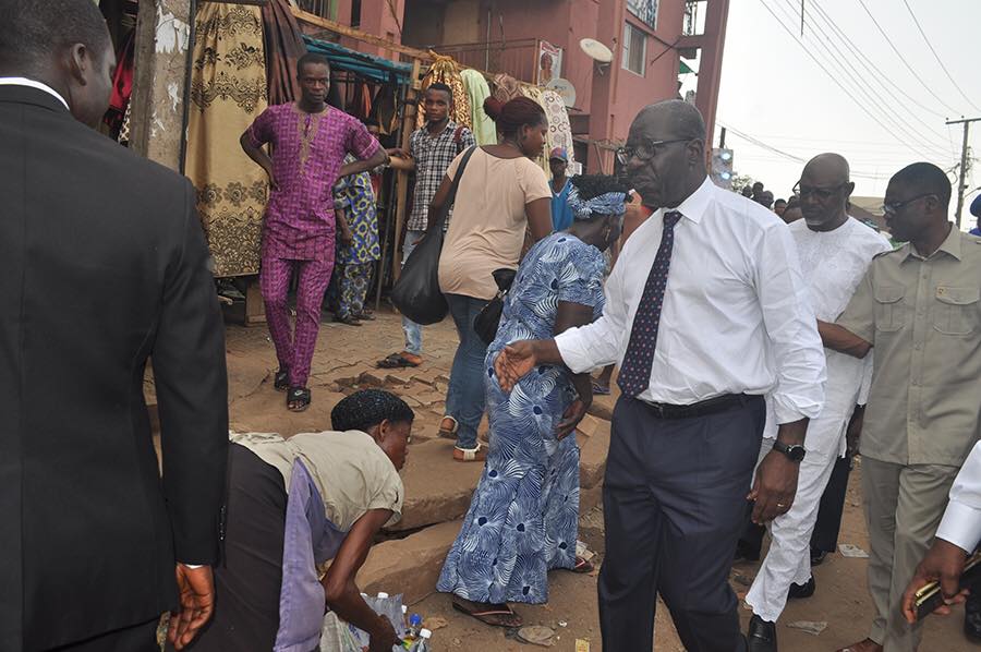 Governor Obaseki Inspects Ibiwe Road, Benin City, 21st November 2016.